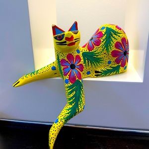 Hanging Cat Wooden Figurine